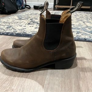 Blundstone 1673 Heeled Boots.